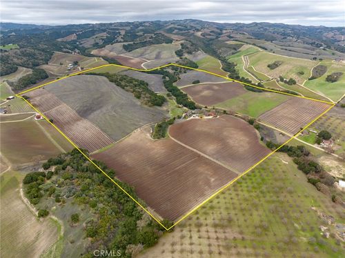 2135 Live Oak Rd, Paso Robles, CA, 93446-6612 | Card Image