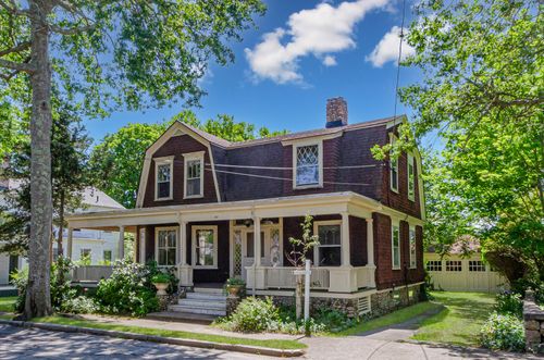 43 Main St, Mattapoisett, MA, 02739-2600 | Card Image
