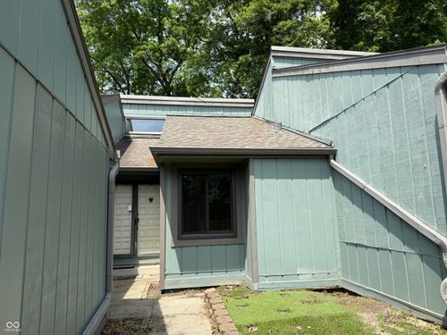 218 Sugarwood Ln, Avon, IN, 46123-8216 | Card Image