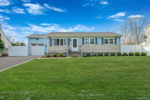 24 Brandywine Dr, Mastic, NY, 11950-1404 | Card Image