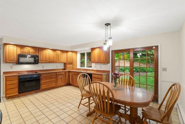 369 Border Rd, House other with 4 bedrooms, 4 bathrooms and 6 parking in Concord MA | Image 11