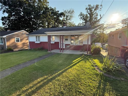 432 Violet Dr, Lower Burrell, PA, 15068-3340 | Card Image