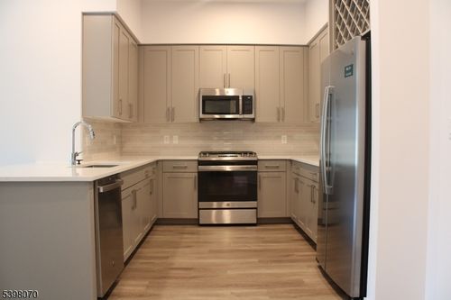 apt-306-2 River Rd, Chatham, NJ, 07928-1958 | Card Image