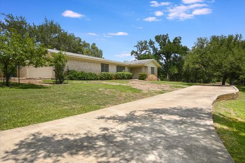 9504 Flintrock Cir, Austin, TX, 78737-1111 | Card Image