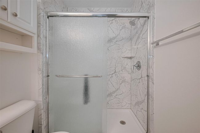 Second bathroom | Image 25