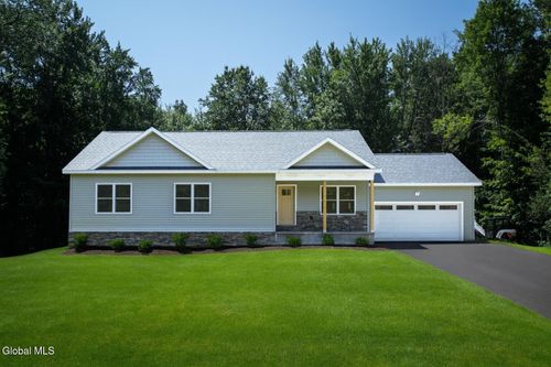65 King Rd, Saratoga Springs, NY, 12866-5804 | Card Image
