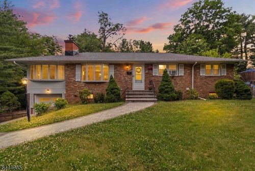63 Valley Rd, Butler, NJ, 07405-1700 | Card Image