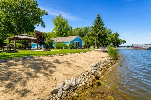 27717 W Grass Lake Dr, Spring Grove, IL, 60081-9164 | Card Image