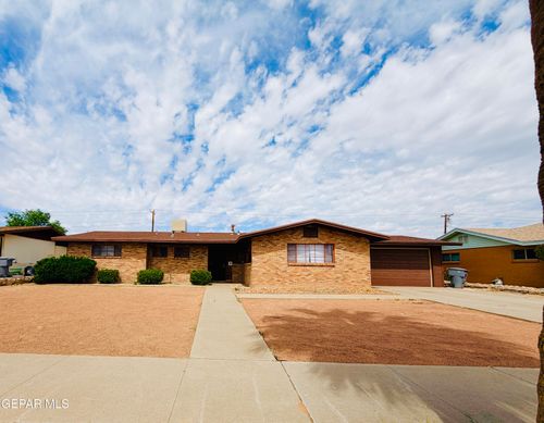 2913 Fir St, El Paso, TX, 79925-4621 | Card Image