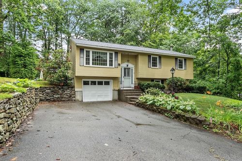 70 Beth Ave, Leominster, MA, 01453-4943 | Card Image