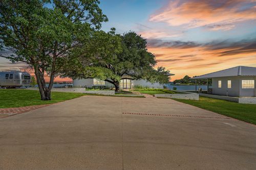 7145 Hickey Rd, Azle, TX, 76020-5607 | Card Image