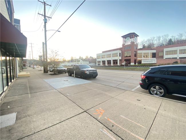 Front of building parking | Image 39