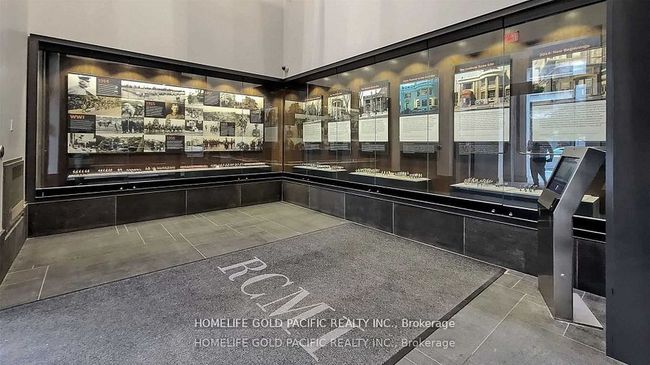 1001 - 426 University Ave, Condo with 2 bedrooms, 1 bathrooms and null parking in Toronto ON | Image 14