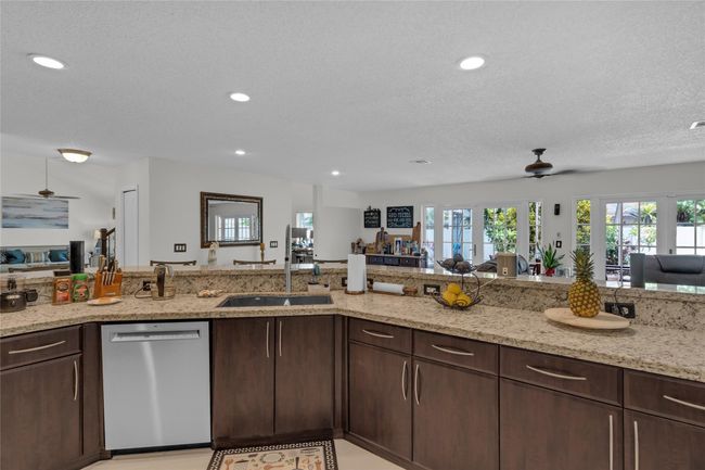 19367 Nw 13 Th St, House other with 5 bedrooms, 3 bathrooms and null parking in Pembroke Pines FL | Image 15