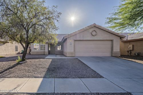 9041 N Shadow Rock Dr, Tucson, AZ, 85743-1113 | Card Image
