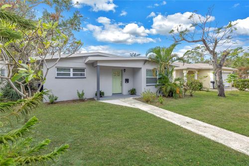 4027 7th St S, ST PETERSBURG, FL, 33705-3824 | Card Image