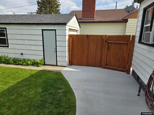 2117 E D St, House other with 4 bedrooms, 2 bathrooms and null parking in Torrington WY | Image 6