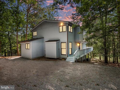 501 Winter Camp Trl, HEDGESVILLE, WV, 25427-5308 | Card Image