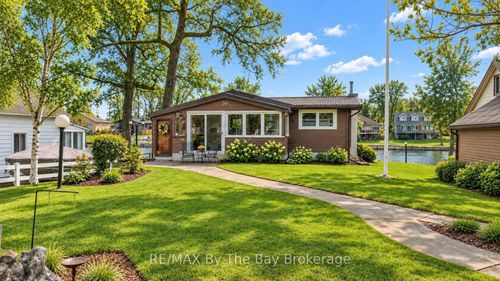 39 Old Mosley St, Wasaga Beach, ON, L9Z2J8 | Card Image