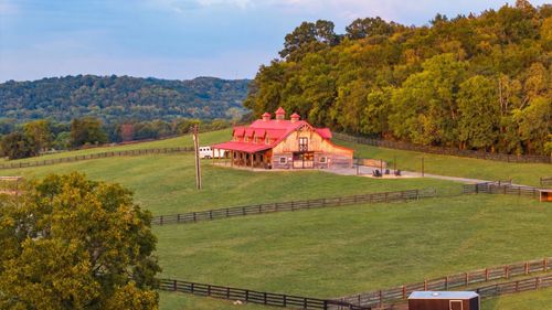 4004 Carters Creek Pike, Franklin, TN, 37064-9553 | Card Image