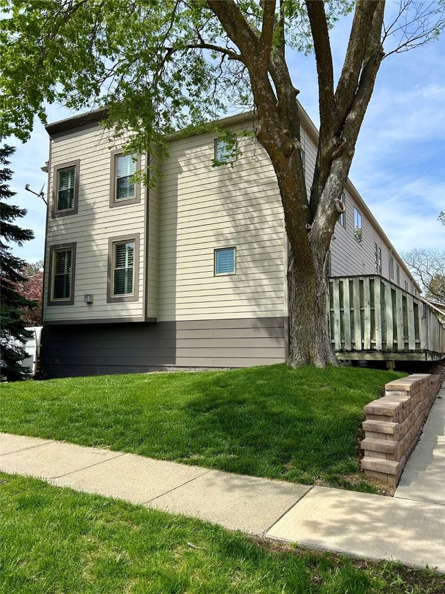 601 41 St St, Condo with 2 bedrooms, 3 bathrooms and null parking in Des Moines IA | Image 29