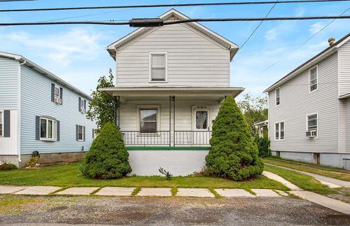 656 Lynn St, Central City, PA, 15926-1152 | Card Image