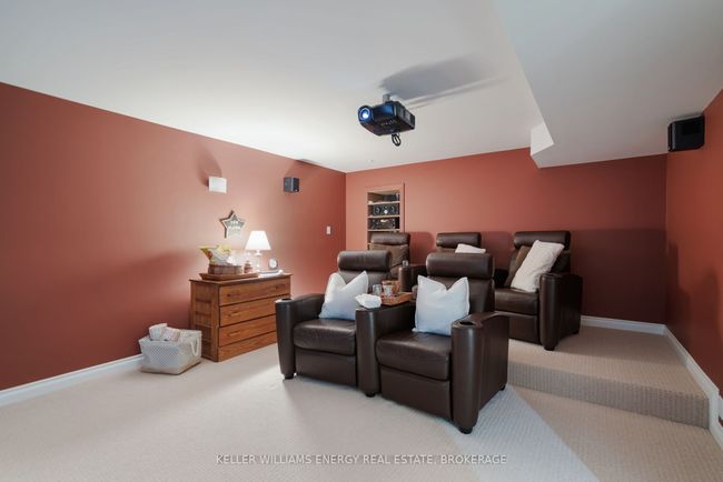 1044 Swiss Hts, House other with 4 bedrooms, 5 bathrooms and 4 parking in Oshawa ON | Image 36