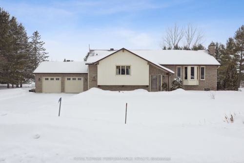 3460 Dessaint St, Sarsfield, ON, K0A3E0 | Card Image