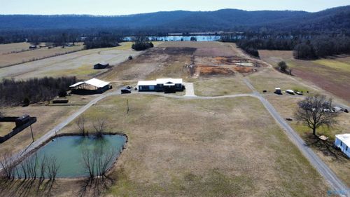 300 Willie Lemley Rd Se, Huntsville, AL, 35803-6627 | Card Image