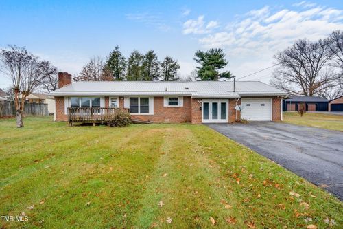 121 Vines Dr, Jonesborough, TN, 37659-5640 | Card Image