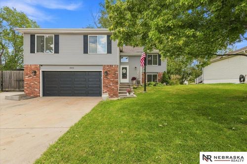5610 Nw 10th Street, Lincoln, NE, 68521 | Card Image