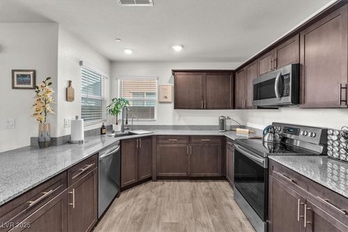 2682 Weathered Copper Ave, North Las Vegas, NV, 89086-1650 | Card Image
