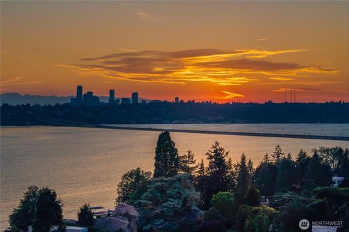 3410 W Mercer Way, Mercer Island, WA, 98040-3313 | Card Image