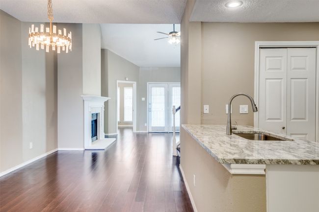 APT-8207 - 12660 Hillcrest Rd, Condo with 2 bedrooms, 2 bathrooms and null parking in Dallas TX | Image 6