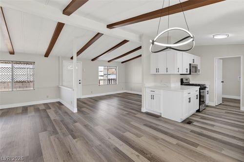 3076 Gavilan Ln, Las Vegas, NV, 89122-3371 | Card Image