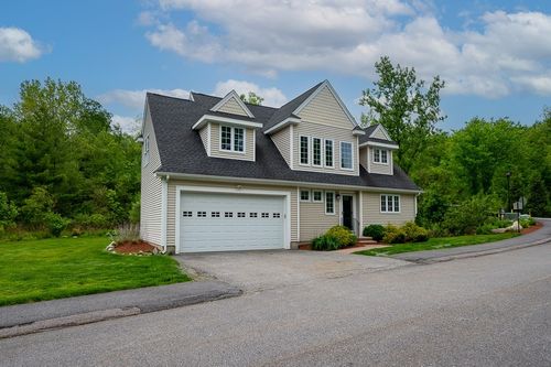 2-2 Maria Ln, Worcester, MA, 01606-1259 | Card Image