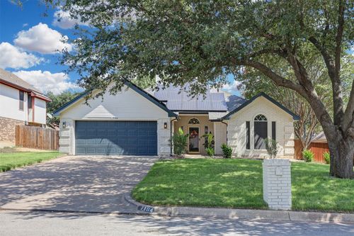 7104 Cook Cir, North Richland Hills, TX, 76182-3523 | Card Image
