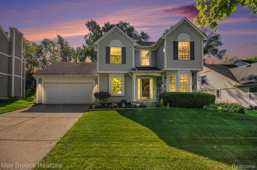 1254 Glenwood Ct, Walled Lake, MI, 48390-2925 | Card Image