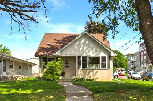 1802 Malvern St, Roseville, MN, 55113-5240 | Card Image