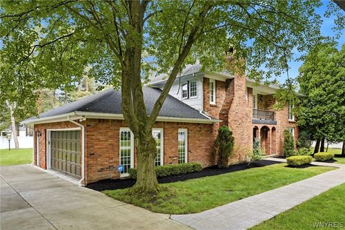 32 Rolling Hills Dr, Orchard Park, NY, 14127-2903 | Card Image