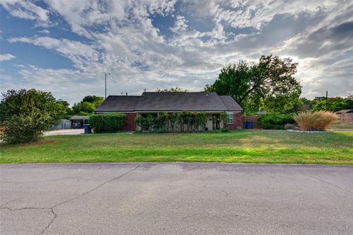 5806 E 33rd Court, Tulsa, OK, 74135 | Card Image