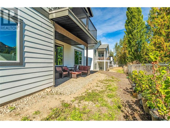 2737 Cedar Ridge St, House other with 2 bedrooms, 2 bathrooms and 4 parking in Lumby BC | Image 40