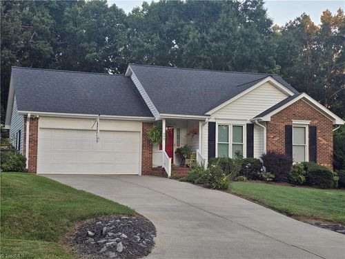 600 Creekridge Dr, Eden, NC, 27288-2875 | Card Image