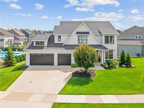 18447 75th Pl N, Maple Grove, MN, 55311 | Card Image