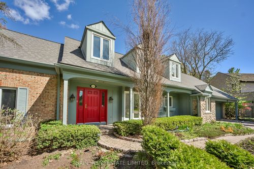 69 Fairway Heights Dr, Thornhill, ON, L3T3A7 | Card Image