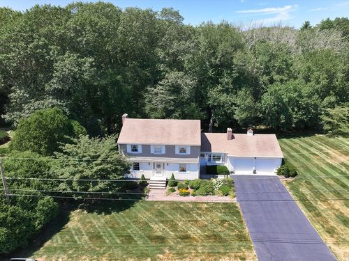 134 Briarbrook Dr, Seekonk, MA, 02771-3248 | Card Image