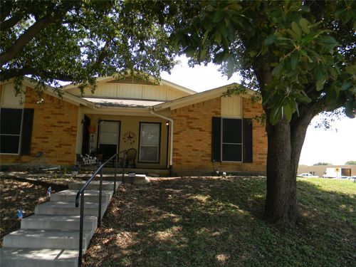 7024 Crosstimbers Ln, North Richland Hills, TX, 76182-3304 | Card Image