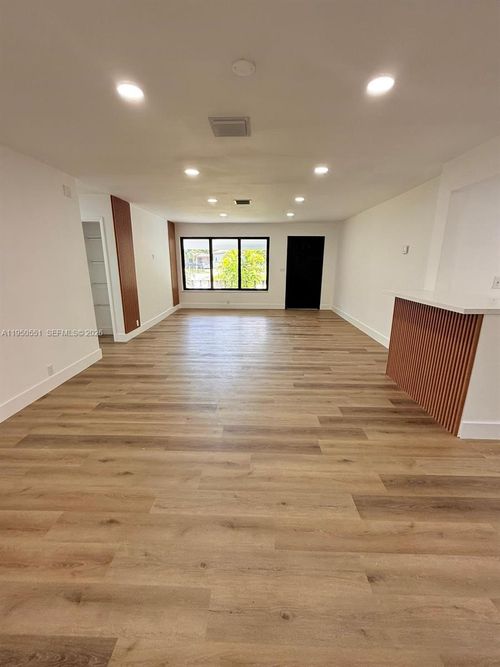 9305 Nw 14th Ave, Miami, FL, 33147-3311 | Card Image