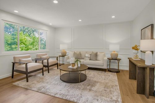 332 Morton St E, Saint Paul, MN, 55107-3056 | Card Image