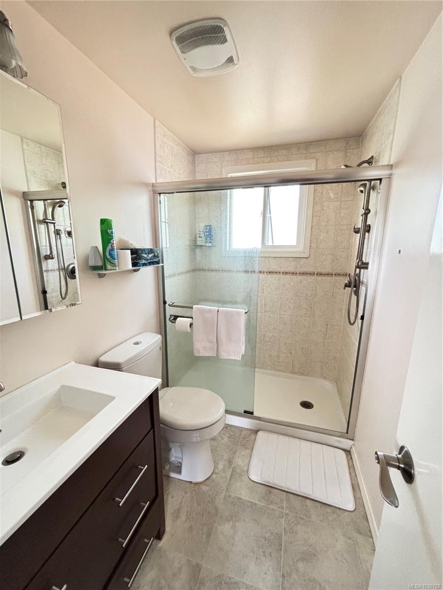 Residential in Gold River 5